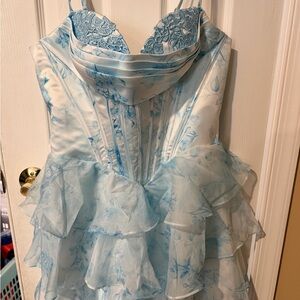 Elegant Blue Floral Dress with Ruffles